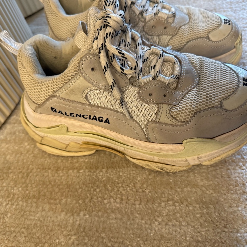 Balenciaga Sneakers in White and Cream